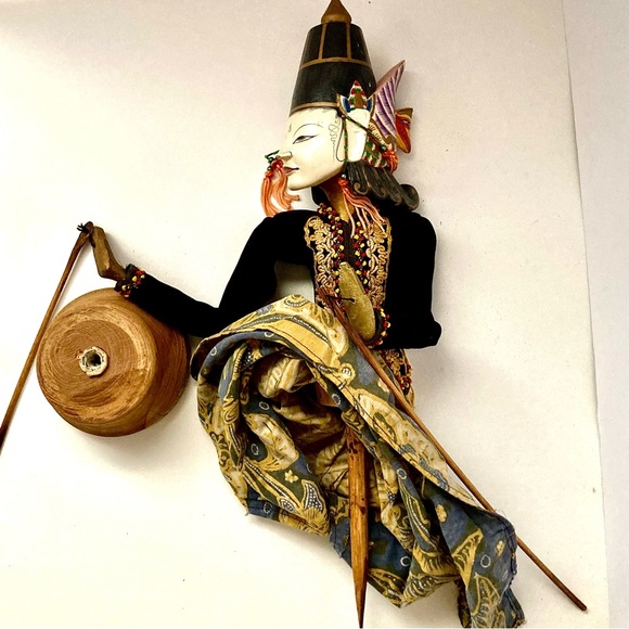 18 & 16” Wayang Golek Java Indonesia Asian Stick Marionettes & case. - Picture 7 of 12